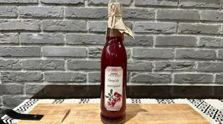 Apa cu sirop de Merișoare
