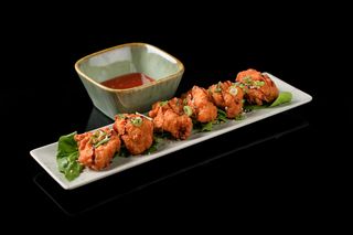 Tori Karaage 6 Unidades 唐扬鸡块