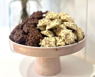 Bombones roca chocolate blanco caja 1/2kg