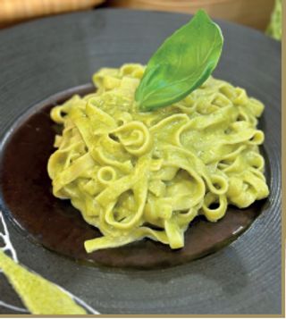 Fettuccine al pesto
