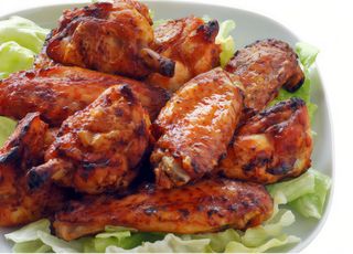 Alitas De Pollo (6 Uds.)Con Patatas Fritas