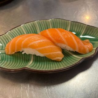 30.Nigiri  salmón