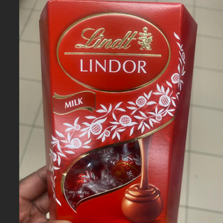 Lindt Lindor Milk Chocolate (200g)