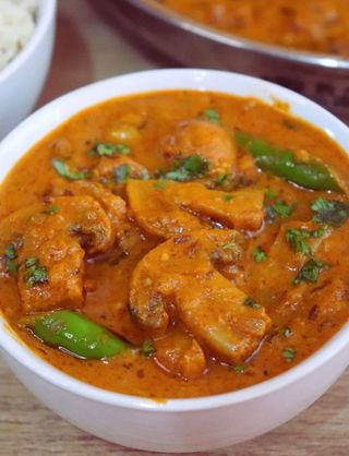 Mushroom tomato curry