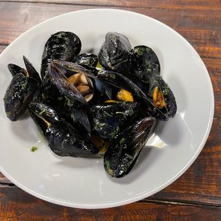 Zuppa di cozze in verde