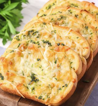 Tapa of Garlic Bread with Cheese