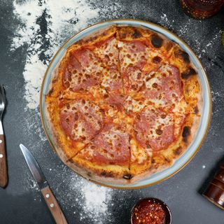 Pizza Salami Gorgonzola