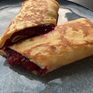 Млинець вишня сир