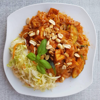 Makaron pad thai z wegetariańskie