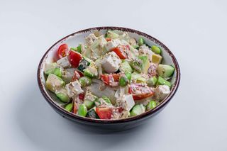 Салат з тофу та овочами