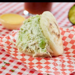 Arepa De Reina Pepiada