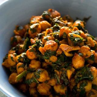 Espinacas Con Garbanzos (Media Ración)