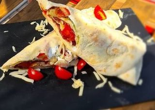Tortilla sa pečenicom