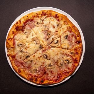 Pizza Prosciutto con Funghi Ø 30cm