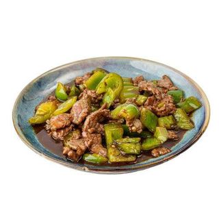 53. Ternera con pimientos verdes