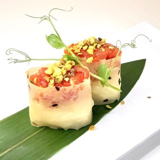 49 Gunkan soy spicy tuna