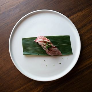 Nigiri  de ventresca con foie (1 pza.)
