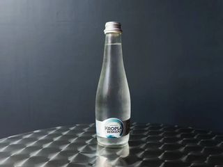 Woda Kropla Beskidu niegazowana 330 ml