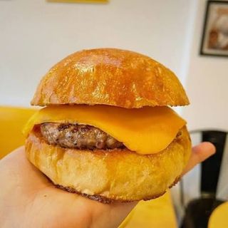 Baby burguer + patatas