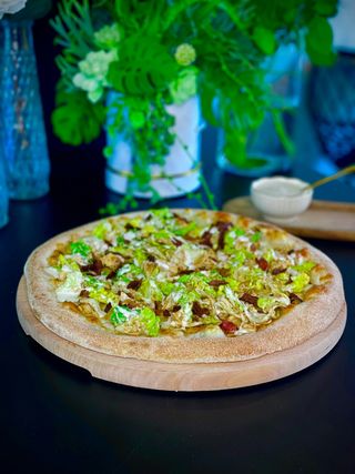 26. Chicken Caesar Salad Pizza (50cm)