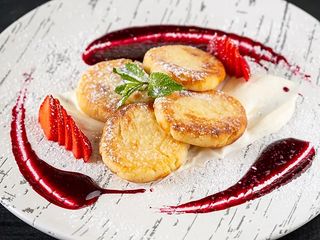 Сирники Зі сметаною  (230/30г)