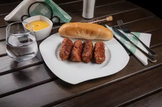 Meniu 4 mici 