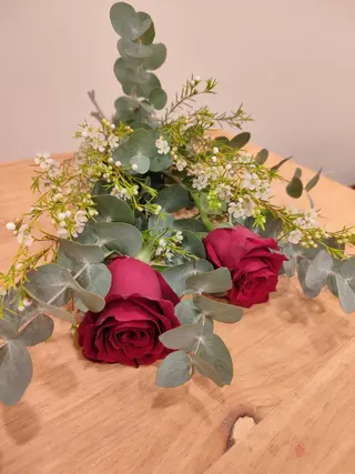 Dos Rosas Rojas