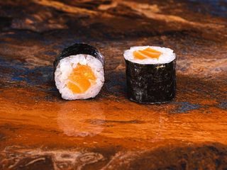 HOSOMAKI Z ŁOSOSIEM