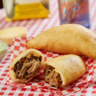 Empanada De Carne Mechada