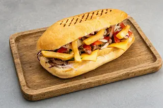 Kebab Bułka Amerykański z frytkami w środku