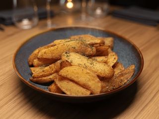 Domowe ziemniaki z czosnkiem