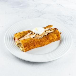 Pohana palačinka sir, piletina, vrhnje