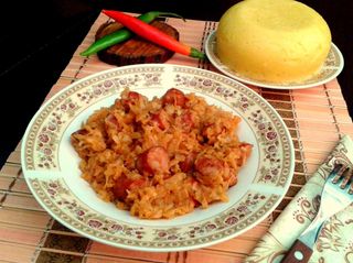 Varza calita cu carne si carnat afumat