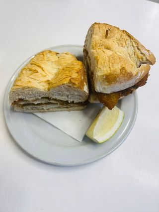 Bocata Pescado Empanado Especial