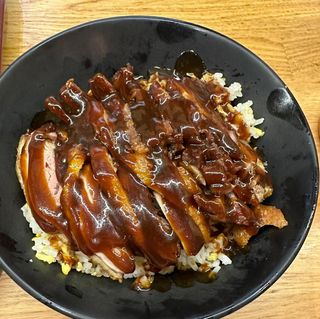 Pato asado y salsa hoisin