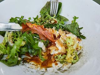 Салат з лососем (180г)