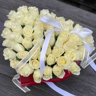 Коробка сердце из 51 белой розы - #7