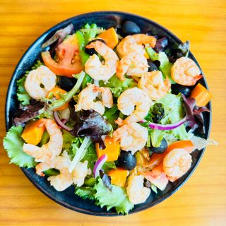 Salada de Camarao