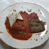 Пиперки с доматен сос и краве сирене (300г)