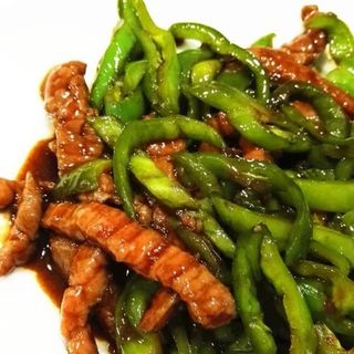 73. Ternera con pimientos verdes