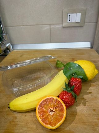 Vaschetta 350 g 1 persona “MAX 3 FRUTTI”