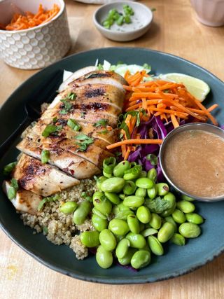 Chicken Quinua Bowl