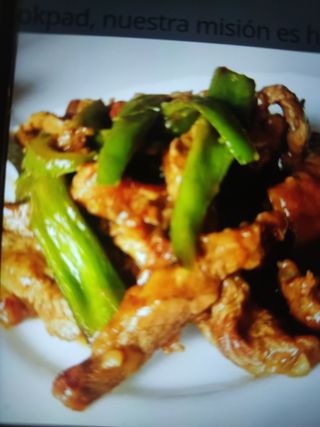 42.Ternera Con Pimientos Verdes