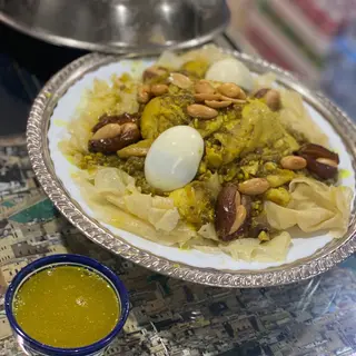 Rfissa au poulet romi avec lentilles de fenugrec 