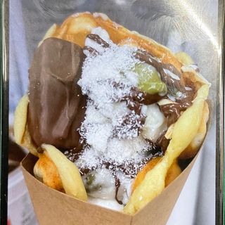Bubble Waffle Bounty con Gelato