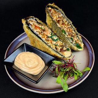 Kanapka w panko z salsą z krewetek królewskich 2szt.