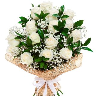 Buchet cu 15 trandafiri albi „Eleganță imaculată”