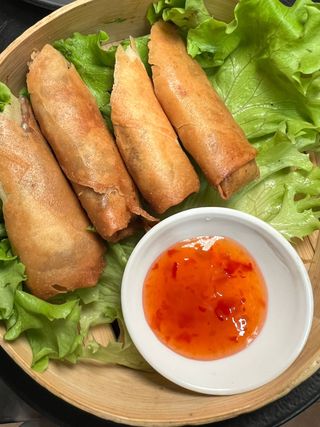 Spring roll cheese burger