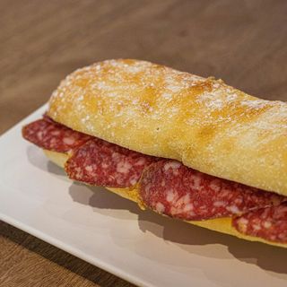 Bocadillo De Salchichón Ibérico