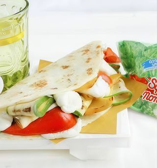 Tacchino arrosto 100 g, peperone arrostito, fior di latte 40 g